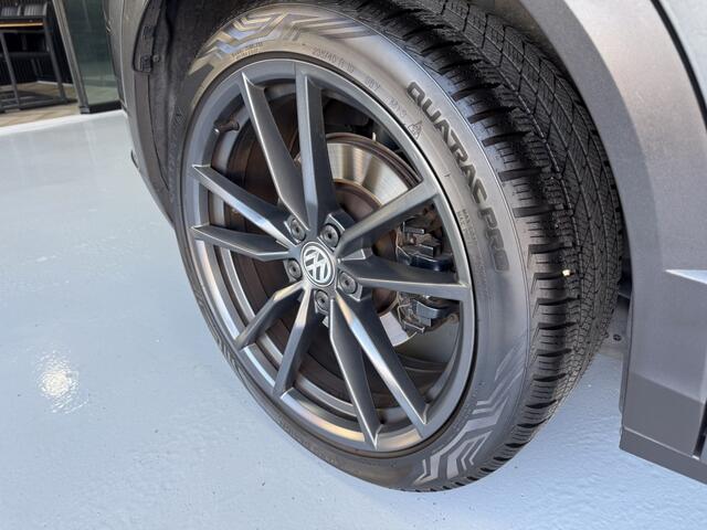 Volkswagen T-Roc 2.0 TSI R 4Motion PANO LANE ACC BLIND
