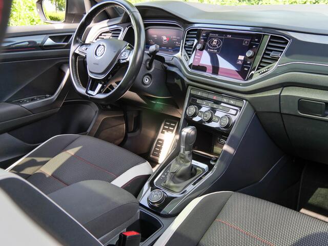 Volkswagen T-Roc 2.0 TSI 191PK 4Motion Automaat Sport | PANODAK | NAVIGATIE | CAMERA |