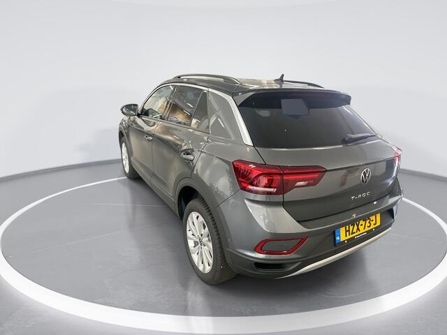 Volkswagen T-Roc 1.5 TSI 150pk DSG Life Edition · Keyless · Camera · Apple/Android Car Play · Navigatie · Stoelverwarming · 17'' Inch ·