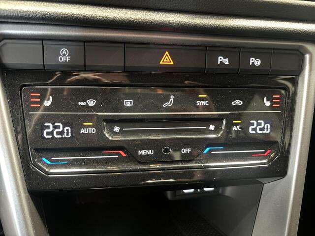 Volkswagen T-Roc 1.5 TSI 150pk DSG Life Edition · Keyless · Camera · Apple/Android Car Play · Navigatie · Stoelverwarming · 17'' Inch ·