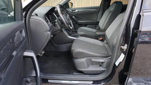 Volkswagen T-Roc 1.5 TSI 150PK DSG 3X R-Line Pano.Dak Virtual 19inch Suzuka LED Adaptive Cruise Control *79034km*