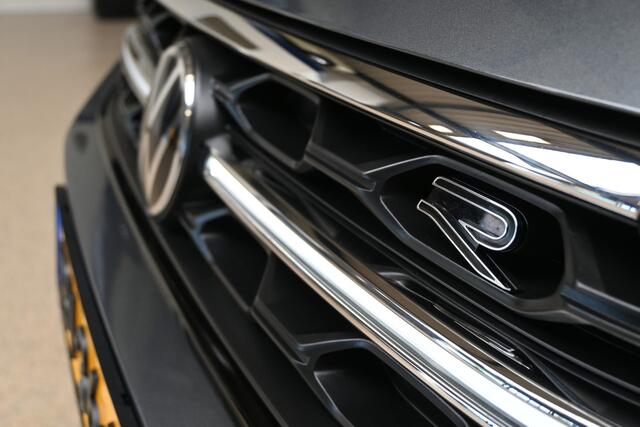 Volkswagen T-Roc 1.5 TSI 150pk R-Line Business | Camera | Elek. klep | IQ. Light | Black pack | 100% (Dealer) onderhouden label
