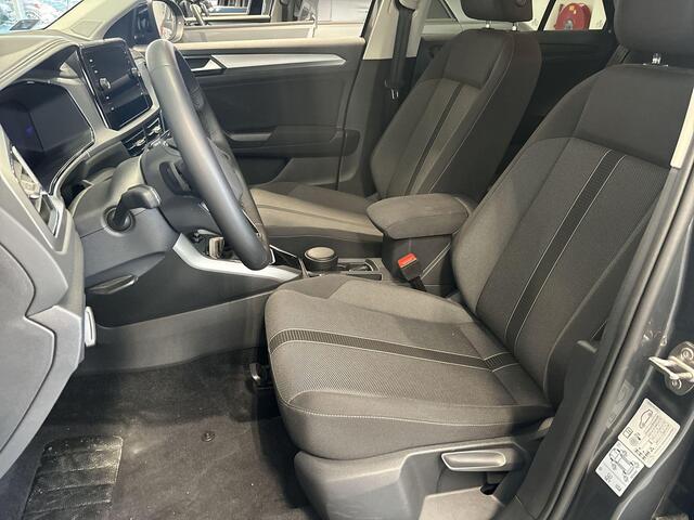 Volkswagen T-Roc 1.5 TSI 150pk DSG Life Edition · Keyless · Camera · Apple/Android Car Play · Navigatie · P-Sensoren · 17'' Inch · Garantie t/m 25-02-2027