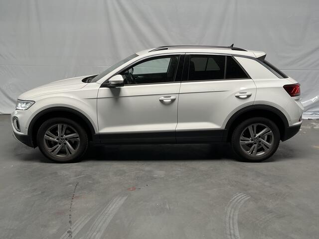 Volkswagen T-Roc 1.0 TSI Life 75 Edition / GARANTIE TM 01-2027/ ADAPT. CRUISE/ LED/ DAB/ CLIMA/ DIGITAL DASH/ APP-CONNECT/ PARK. SENSOREN + CAMERA/ NAVI/ BLUETOOTH/ 17" LMV