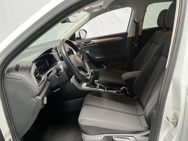 Volkswagen T-Roc 1.0 TSI Life 75 Edition / GARANTIE TM 01-2027/ ADAPT. CRUISE/ LED/ DAB/ CLIMA/ DIGITAL DASH/ APP-CONNECT/ PARK. SENSOREN + CAMERA/ NAVI/ BLUETOOTH/ 17" LMV