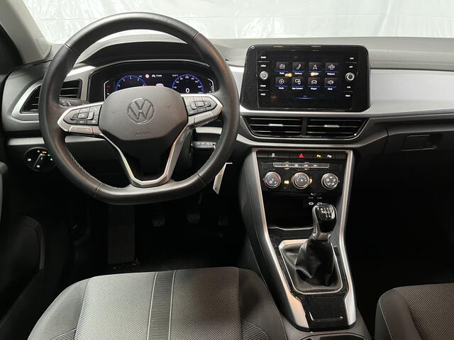 Volkswagen T-Roc 1.0 TSI Life 75 Edition / GARANTIE TM 01-2027/ ADAPT. CRUISE/ LED/ DAB/ CLIMA/ DIGITAL DASH/ APP-CONNECT/ PARK. SENSOREN + CAMERA/ NAVI/ BLUETOOTH/ 17" LMV