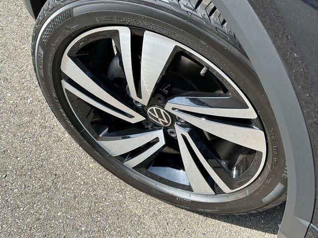 Volkswagen T-Roc 1.5 TSI 150pk DSG R-Line | Camera | Keyless | Elek. Achterklep | Dode hoek | Rijklaar incl. 1 jaar Bovag garantie