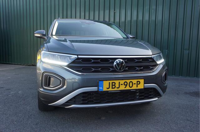 Volkswagen T-Roc 1.5TSI 150pk Automaat Life + Camera/ Carplay/ Navi/ Adapt.Cruise/ LED/ Nieuwstaat/ Garantie!