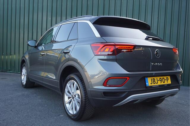 Volkswagen T-Roc 1.5TSI 150pk Automaat Life + Camera/ Carplay/ Navi/ Adapt.Cruise/ LED/ Nieuwstaat/ Garantie!