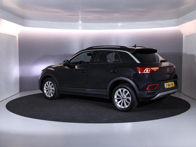 Volkswagen T-Roc 1.0 TSI Life Edition 110 pk | Verlengde garantie | Navigatie via App | Parkeersensoren (Park assist) | Achteruitrijcamera | LED koplampen |