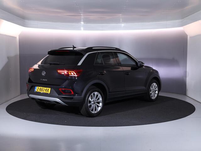 Volkswagen T-Roc 1.0 TSI Life Edition 110 pk | Verlengde garantie | Navigatie via App | Parkeersensoren (Park assist) | Achteruitrijcamera | LED koplampen |
