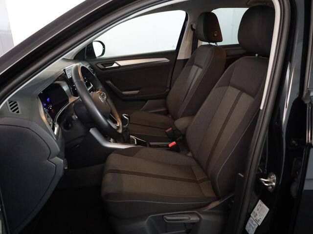 Volkswagen T-Roc 1.0 TSI Life Edition 110 pk | Verlengde garantie | Navigatie via App | Parkeersensoren (Park assist) | Achteruitrijcamera | LED koplampen |