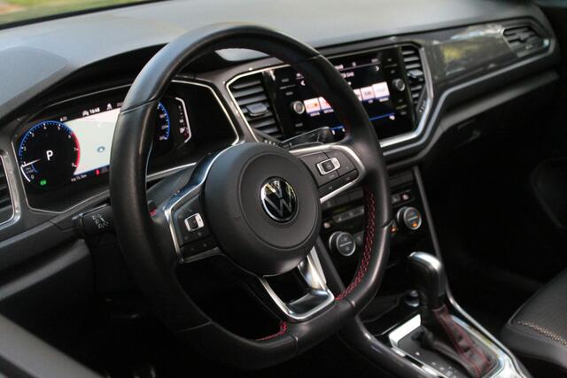 Volkswagen T-Roc 1.5 TSI Sport | Pano | ACC