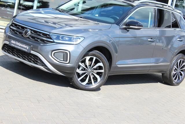 Volkswagen T-Roc 1.5 TSI Style | Pano | Trekhaak | Carplay |