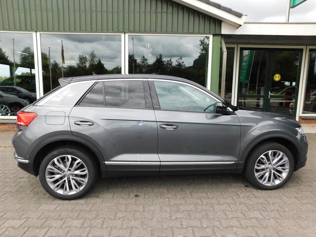 Volkswagen T-Roc 1.5TSI 150PK DSG STYLE!! All-in Prijs! Trekhaak!