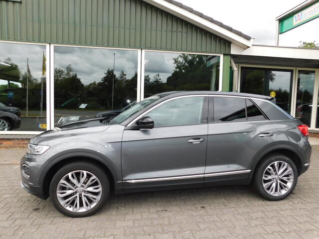 Volkswagen T-Roc 1.5TSI 150PK DSG STYLE!! All-in Prijs! Trekhaak!