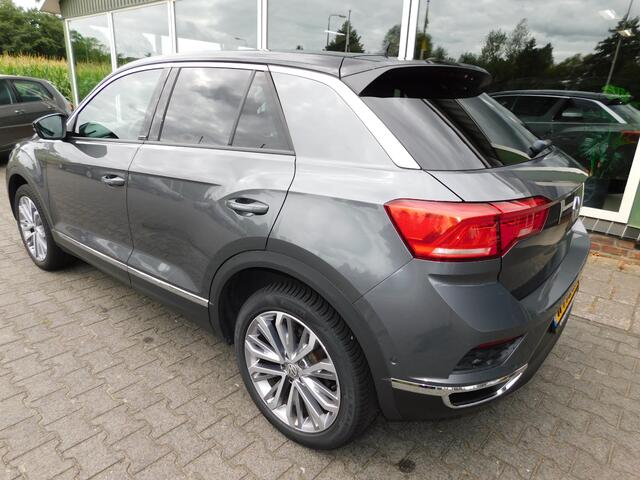 Volkswagen T-Roc 1.5TSI 150PK DSG STYLE!! All-in Prijs! Trekhaak!