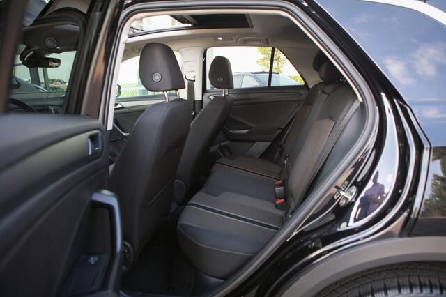 Volkswagen T-Roc 1.0 TSI Style | Pano | Navi | Achteruitrijcamera