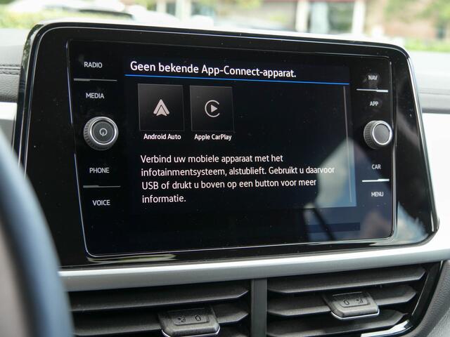 Volkswagen T-Roc 1.0 TSI Life Edition | APPLE CARPLAY | PDC |