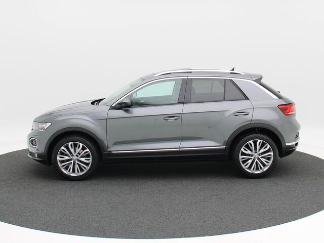 Volkswagen T-Roc 1.5 TSi 150 Pk Sport | LED | Trekhaak | Panorama Dak | Elektrische Achterklep | Adaptive Cruise | Carplay | Camera | 18 Inch