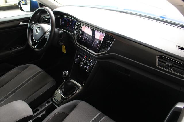 Volkswagen T-Roc 1.0 TSI Style Business Achteruitrijcamera | Climate Control | Active Info Display |