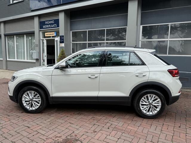 Volkswagen T-Roc 1.5 TSI Life Business 1e eigen 150pk Ascot grijs (krijt kleur)