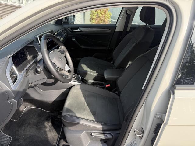 Volkswagen T-Roc 1.5 TSI Life Business 1e eigen 150pk Ascot grijs (krijt kleur)
