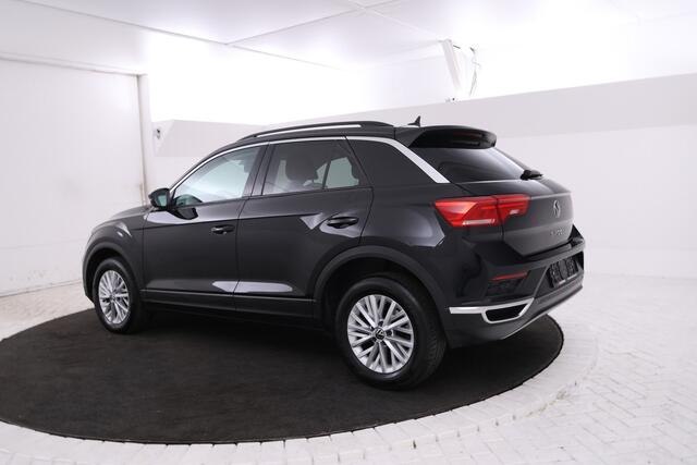 Volkswagen T-Roc 2.0 TDI Active Panorama dak, Digital dash, Climate.