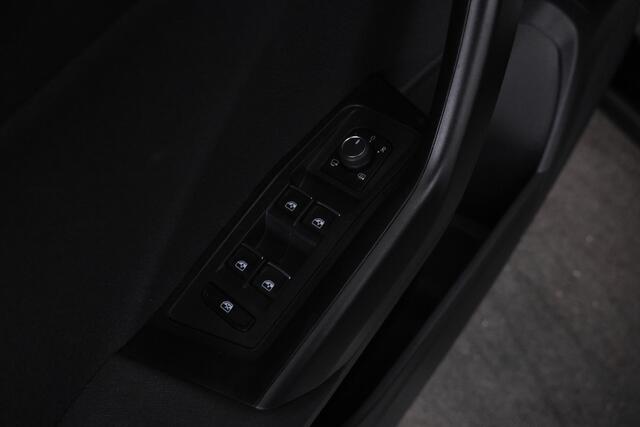 Volkswagen T-Roc 2.0 TDI Active Panorama dak, Digital dash, Climate.