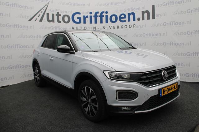 Volkswagen T-Roc 1.5 TSI Sport nette SUV met licht tik in de motor