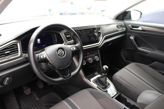 Volkswagen T-Roc 1.5 TSI Sport nette SUV met licht tik in de motor