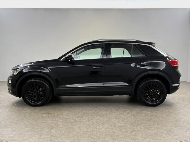 Volkswagen T-Roc TSI Style Business | Camera | Carplay | LED | Trekhaak | Adaptive-Cruise | Parkeersens. | 16"LMV