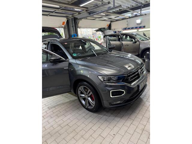Volkswagen T-Roc 1.5 TSI R-LINE ADAP CRUISE AFB. TREKH VIRTL.