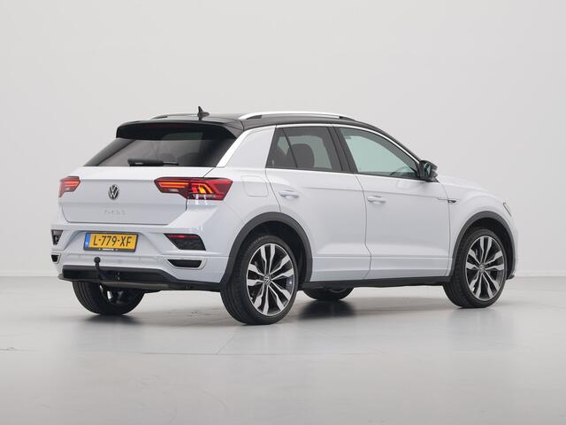 Volkswagen T-Roc 1.5 TSI 150pk DSG R-Line Business Navigatie Carplay Camera 19" velgen Trekhaak Keyless 173