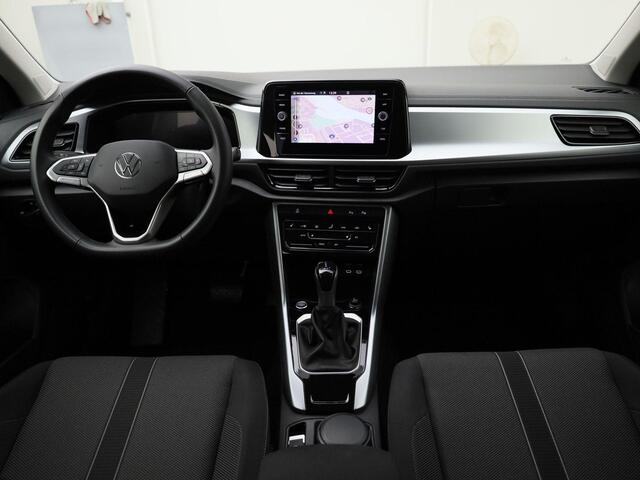 Volkswagen T-Roc 1.5TSI/150PK Life DSG · Navigatie · Apple/Android Car Play · Camera + Parkersensoren · Garantie tot januari 2027