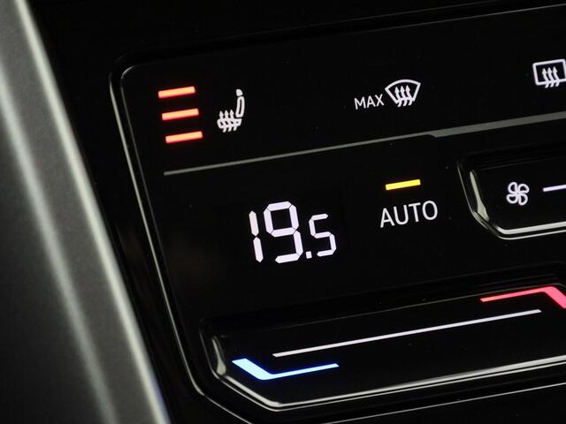 Volkswagen T-Roc 1.5TSI/150PK Life DSG · Navigatie · Apple/Android Car Play · Camera + Parkersensoren · Garantie tot januari 2027