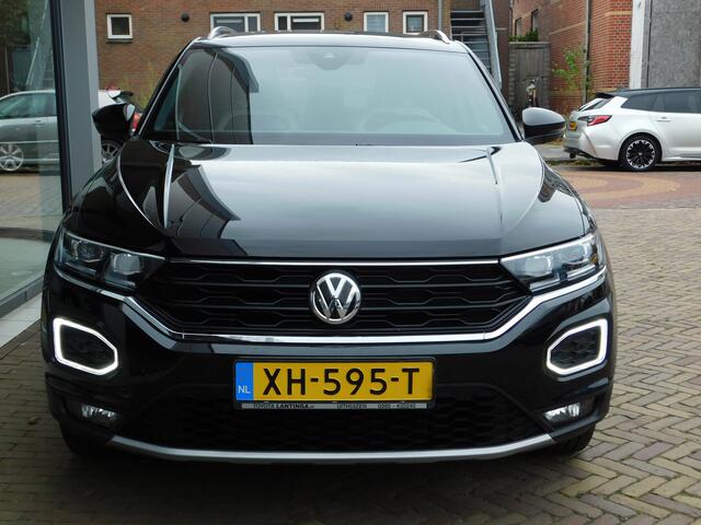 Volkswagen T-Roc 1.0 TSI Sport | NAVIGATIE | VIRTUAL COCKPIT