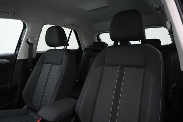 Volkswagen T-Roc 1.5TSI/150PK Life DSG · Navigatie · Apple/Android · Camera + Parkeersensoren · Garantie tot februari 2027