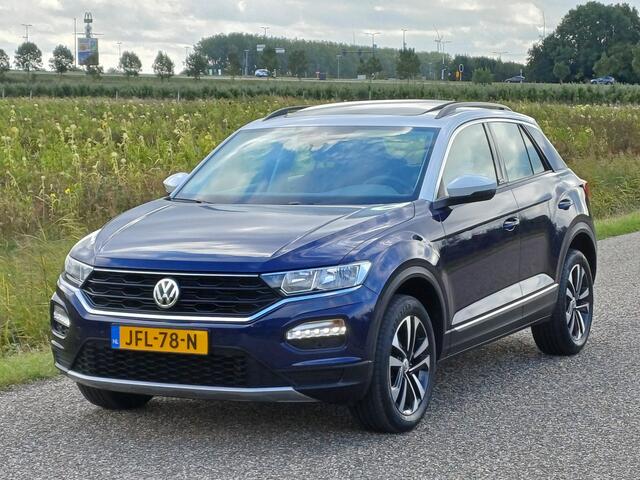 Volkswagen T-Roc 1.5 Style United /Pano/Camera/Cruise/Carplay/Clima/