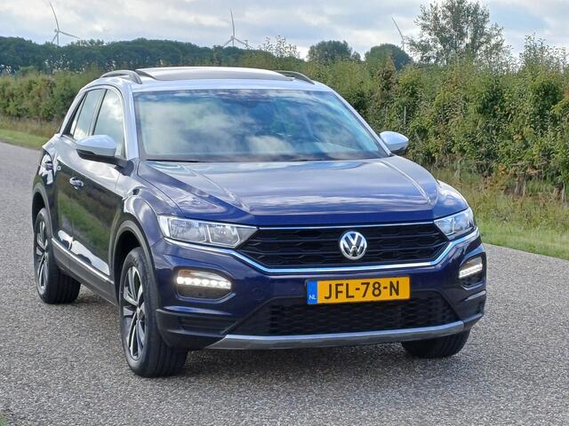 Volkswagen T-Roc 1.5 Style United /Pano/Camera/Cruise/Carplay/Clima/