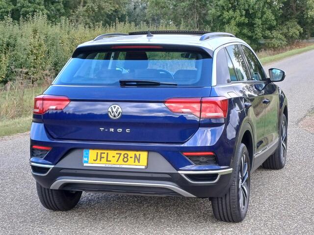 Volkswagen T-Roc 1.5 Style United /Pano/Camera/Cruise/Carplay/Clima/