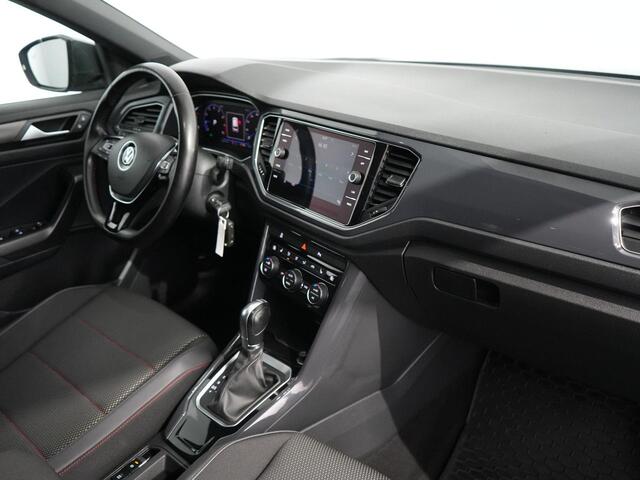 Volkswagen T-Roc 1.5 TSI Sport Business R-line | afneembare trekhaak | Vitual | Camera |