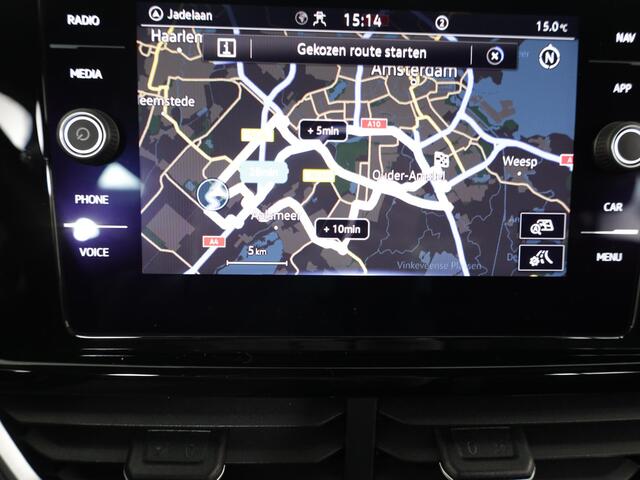 Volkswagen T-Roc 1.5 TSI R-Line Business 150PK DSG | Verlengde garantie | Navigatie | Keyless entry | 18" LMV |