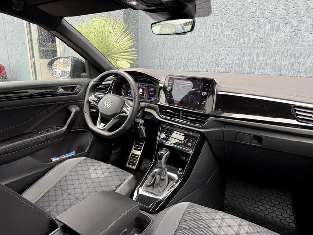 Volkswagen T-Roc T-Roc 1.5 TSI 3x R-Line Pano iQ-Light Automaat Vc