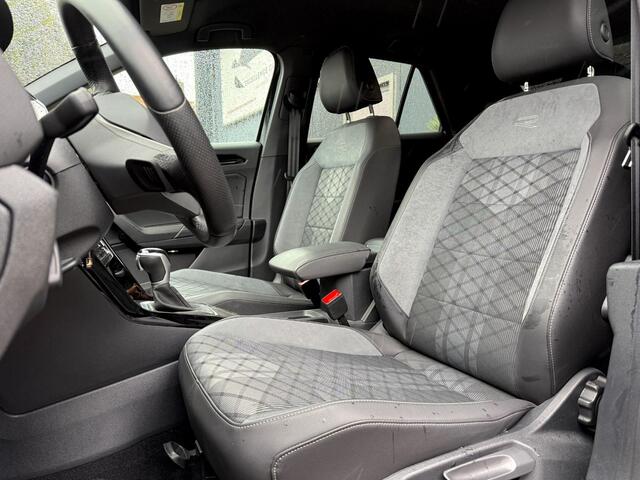 Volkswagen T-Roc T-Roc 1.5 TSI 3x R-Line Pano iQ-Light Automaat Vc