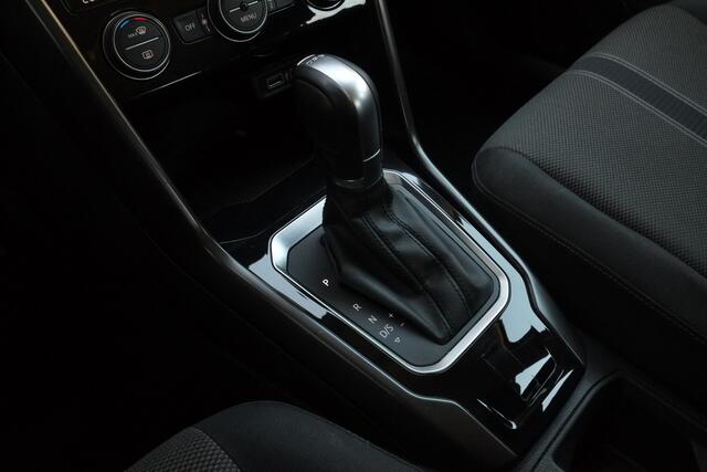 Volkswagen T-Roc 1.5 TSI DSG Style Trekhaak, Carplay, Achteruitrijcamera