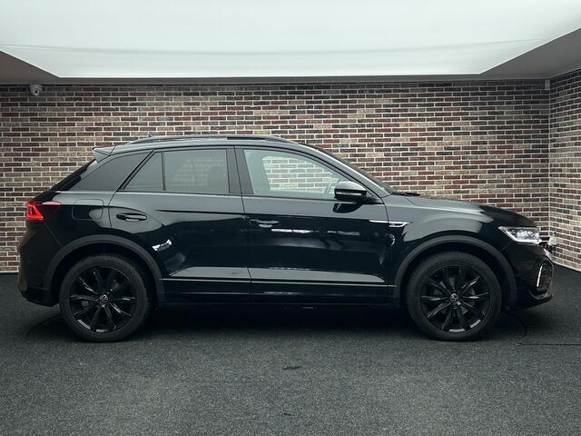 Volkswagen T-Roc 1.5 TSI R-Line Panorama IQ Virtual Camera Black edition