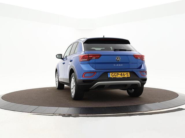 Volkswagen T-Roc 1.5 TSI 150pk DSG Life Edition · Camera · Side Assist · Keyless · ACC · Parkeerassistent · Apple/Android Car Play · Elek. Inklapbare Spiegels · Garantie t/m 29-07-2028 of 100.000km