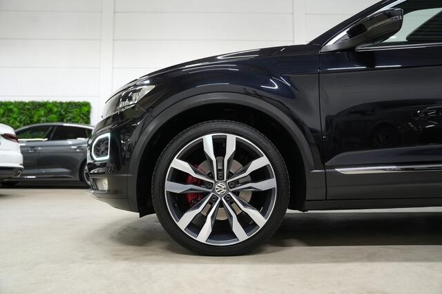 Volkswagen T-Roc 2.0 TSI 4Motion Sport 190PK DSG * Pano - Virtual - Leder - 19" - ACC - Beats - 1e Eig *