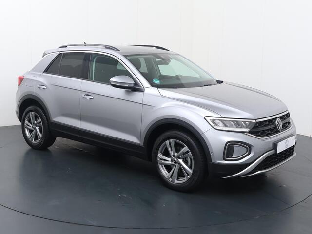 Volkswagen T-Roc 1.0 TSI Life 75 Edition | 110 PK | Navigatiesysteem | Adaptive cruise control | Achteruitrijcamera |
